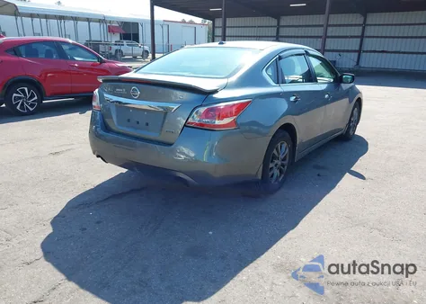 2015 Nissan Altima 2.5 S из США, поврежденный, VIN 1N4AL3AP5FC583705